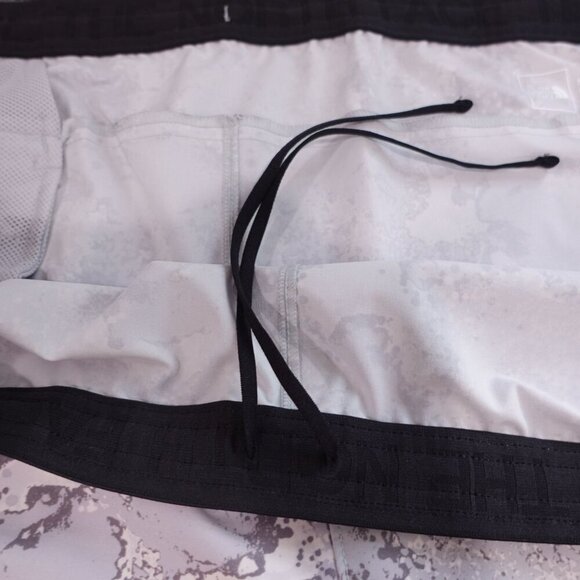 NWT The North Face Wander Shorts 2.0 Sz Big 5X Gray Moss Camo Print High Rise - Picture 7 of 12